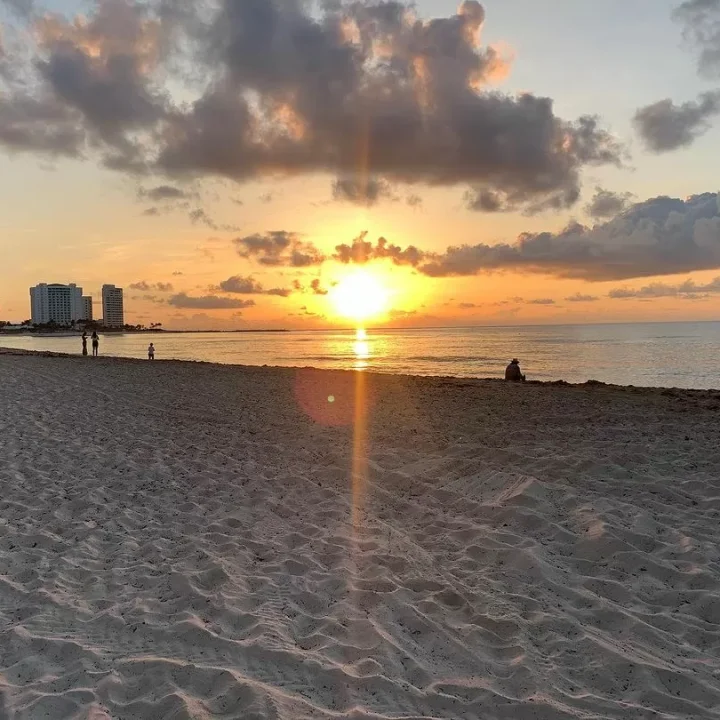 Imagen de Playa Chac Mool en la Zona Hotelera de Cancún 2023 en Playaxs.org - Autor: instagram